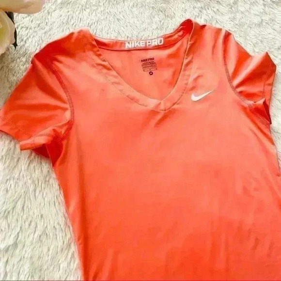Nike Pro Coral Dri Fit V-Neck Short Sleeve Athletic Top Size M - Picture 6 of 13